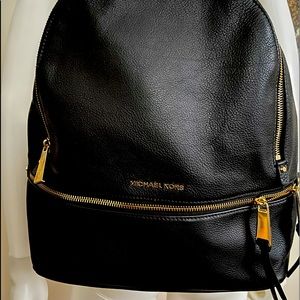 MICHAEL MICHAEL KORS
Rhea Leather Backpack